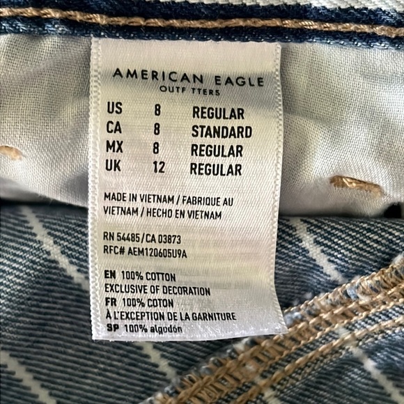 American Eagle Mom Jeans Size 8 - Picture 6 of 6